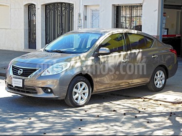 Foto venta Auto Usado Nissan Versa Advance Aut (2014) color Gris Oscuro precio $279.000