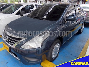 foto Nissan Versa Advance Aut usado (2017) color Azul precio $41.900.000