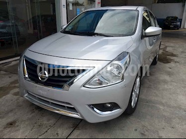 Foto Nissan Versa Advance Aut usado (2018) color Plata precio $179,900