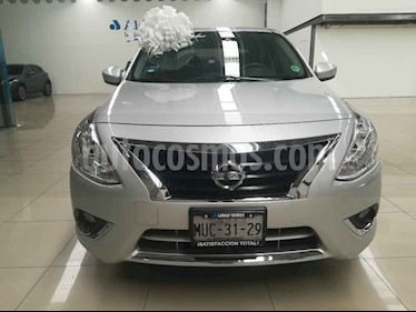 foto Nissan Versa Advance Aut usado (2015) color Plata precio $148,000