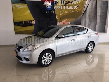 Foto venta Auto Seminuevo Nissan Versa Advance Aut (2013) color Gris precio $135,000