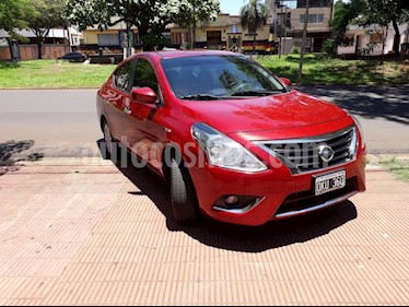 foto Nissan Versa Advance usado (2015) color Rojo precio $350.000