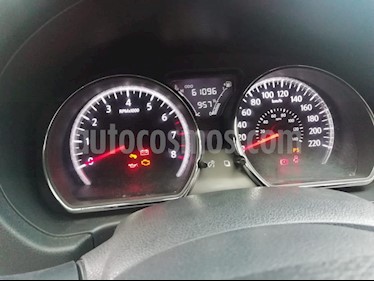 Foto Nissan Versa Advance usado (2017) color Blanco precio $152,000