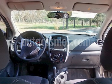 foto Nissan Versa Advance usado (2017) color Titanio precio $178,100
