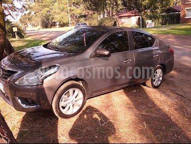 Nissan Versa Advance usado (2017) color Beige precio $720.000