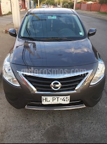 foto Nissan Versa Sense usado (2016) color Gris Titanio precio $5.800.000