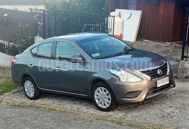 foto Nissan Versa 1.6L Sense usado (2016) color Gris precio $5.890.000