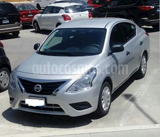 foto Nissan Versa Drive Aut usado (2017) color Plata precio $149,999