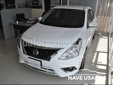 Foto venta Auto usado Nissan Versa Exclusive Aut (2016) color Blanco / Gris Urbano precio $440.000