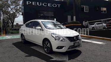 foto Nissan Versa Exclusive NAVI Aut usado (2016) color Blanco precio $183,900