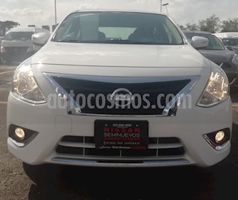 foto Nissan Versa Exclusive NAVI Aut usado (2018) color Blanco precio $210,000