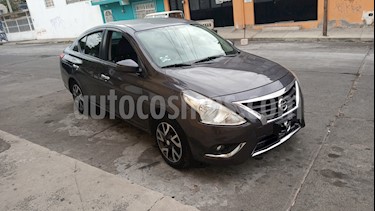 foto Nissan Versa Exclusive NAVI Aut usado (2016) color Gris Oscuro precio $162,000