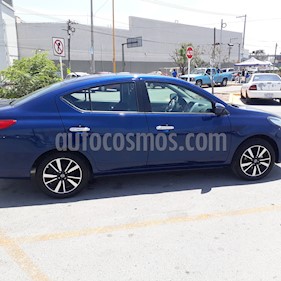 Nissan Versa Exclusive NAVI Aut usado (2019) color Azul precio $225,000