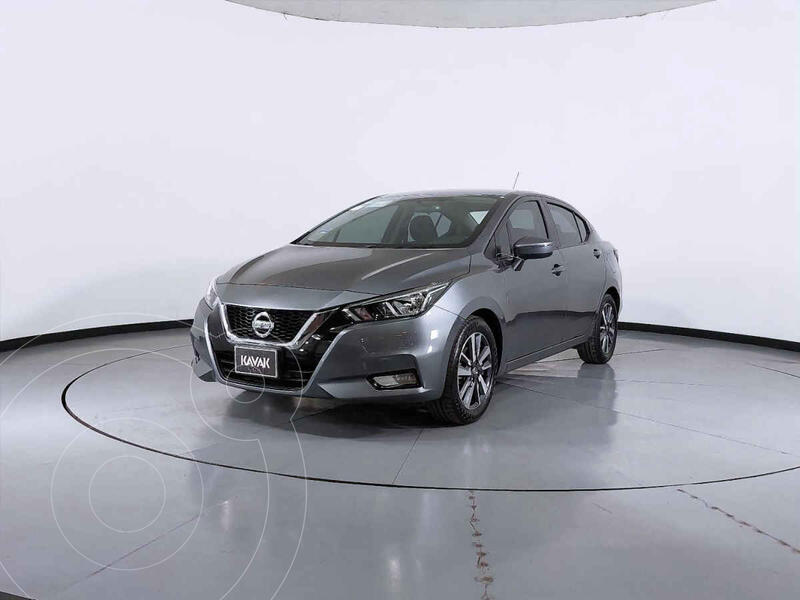Foto Nissan Versa Advance Aut usado (2020) color Negro precio $313,999