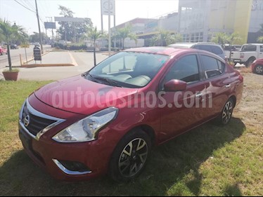 Nissan Versa Advance usado (2019) color Rojo Burdeos precio $195,000