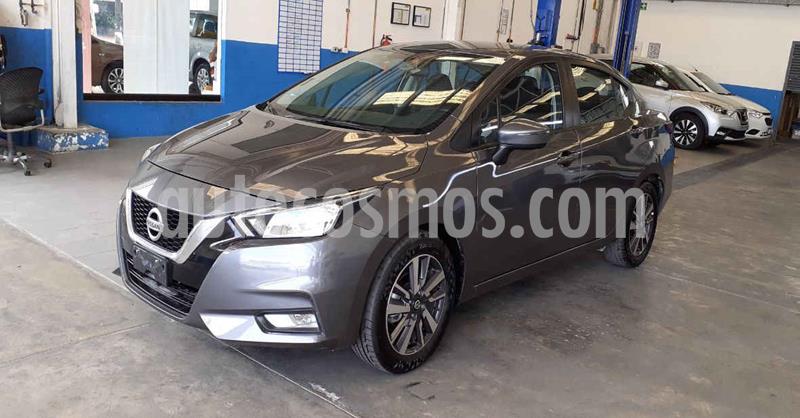 foto Nissan Versa Advance Aut usado (2020) color Gris precio $249,900