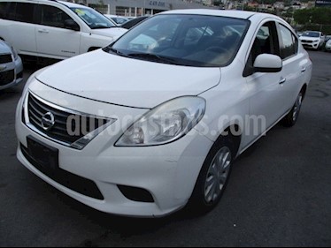 foto Nissan Versa Sense Aut usado (2014) color Blanco precio $90,200