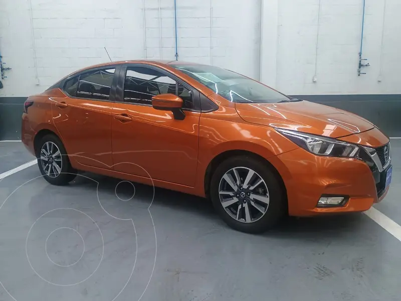 Foto Nissan Versa Advance usado (2020) color Naranja financiado en mensualidades(enganche $100,320 mensualidades desde $4,221)