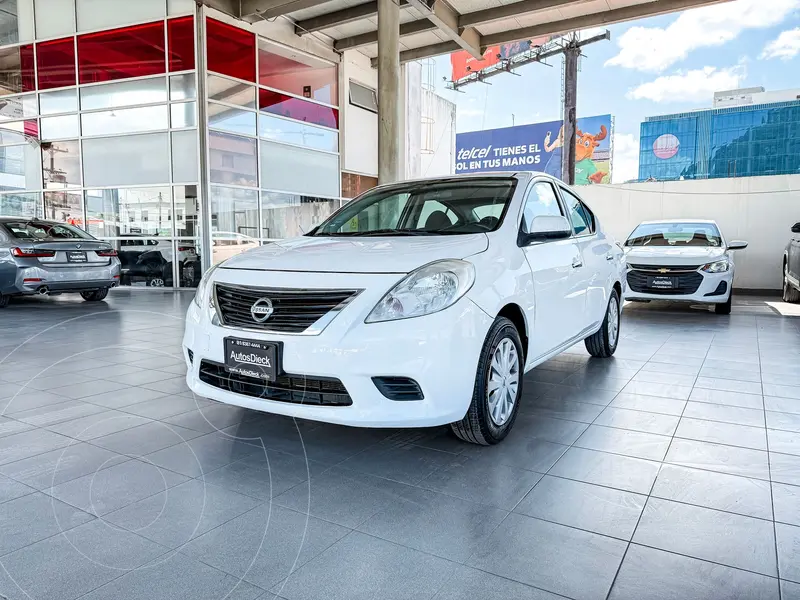 Foto Nissan Versa Sense Aut usado (2012) color Blanco precio $129,000