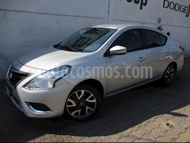 foto Nissan Versa 4p Exclusive L4/1.6 Aut usado (2018) color Plata precio $208,000