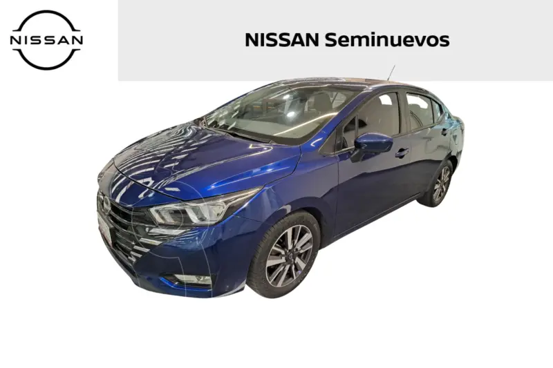 Foto Nissan Versa Advance Aut usado (2023) color Azul precio $298,000