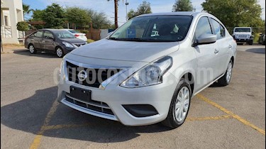 foto Nissan Versa Sense Aut usado (2018) color Plata precio $159,800