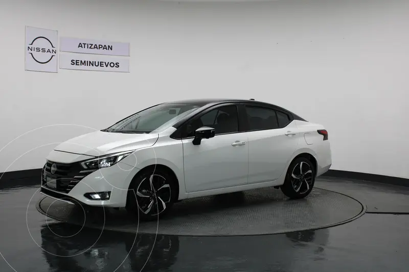 Foto Nissan Versa Exclusive Aut usado (2024) color Blanco precio $340,000