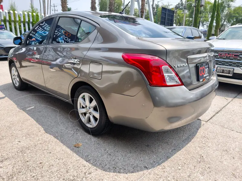 nissan versa