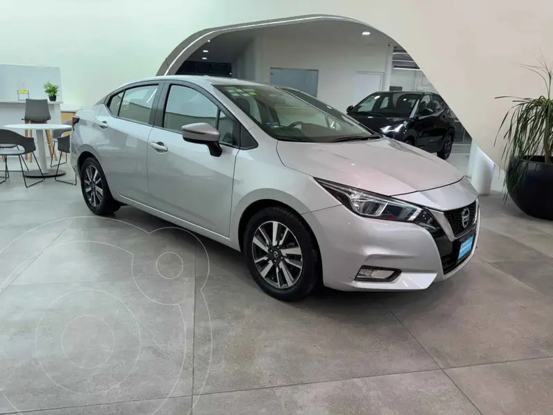 Foto Nissan Versa Advance usado (2021) color Plata financiado en mensualidades(enganche $51,840 mensualidades desde $5,503)
