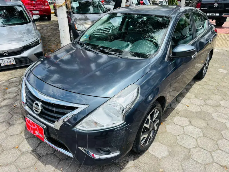 Foto Nissan Versa Exclusive Aut usado (2016) color Gris precio $185,000