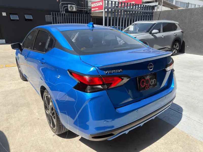 nissan versa