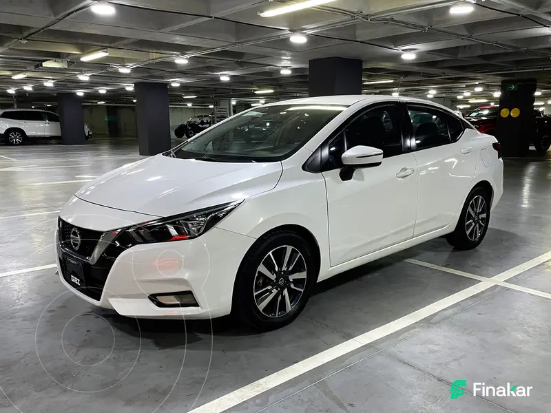 Foto Nissan Versa Advance usado (2020) color Blanco precio $255,000