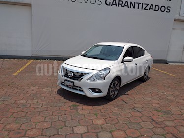 Foto Nissan Versa Advance Aut usado (2019) color Blanco precio $219,900