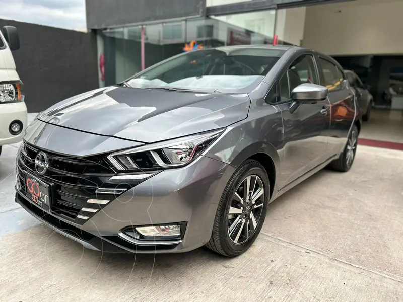 Foto Nissan Versa Advance usado (2025) color Gris precio $330,000