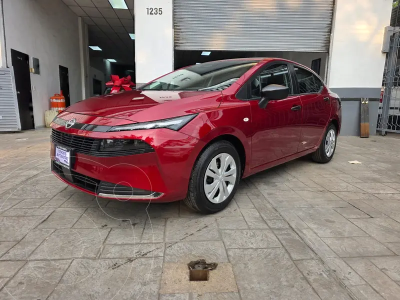 Foto Nissan Versa Sense Aut usado (2026) color Rojo Scarlet precio $359,900