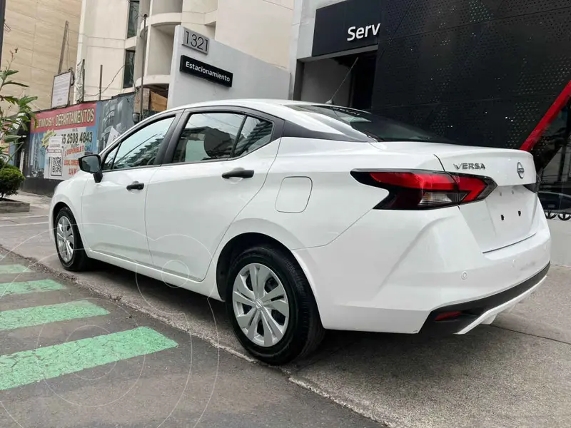 nissan versa