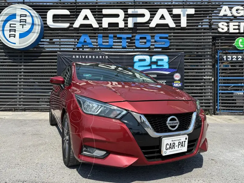 Foto Nissan Versa Advance usado (2021) color Rojo precio $269,000