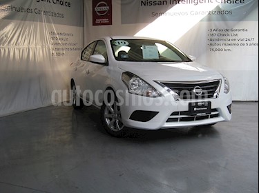 foto Nissan Versa Sense Aut usado (2019) color Blanco precio $225,000