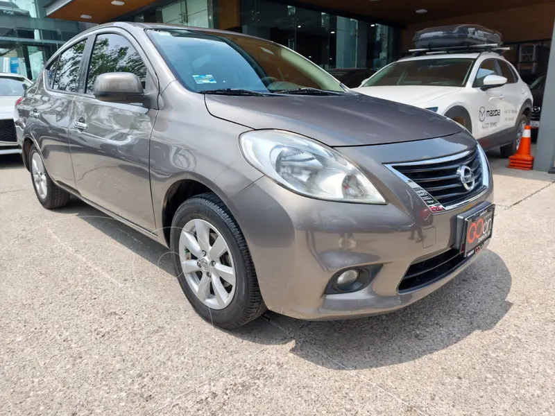 nissan versa