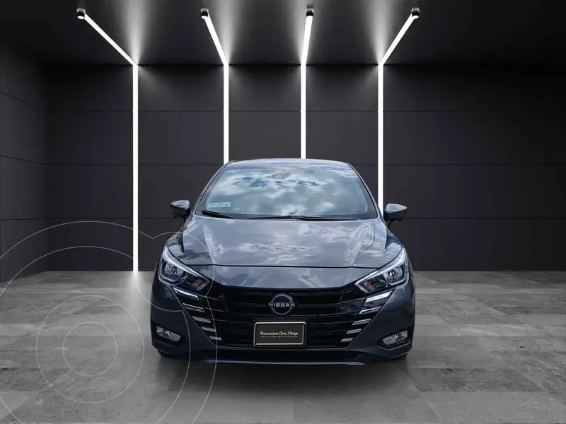 Foto Nissan Versa Advance usado (2024) color Gris financiado en mensualidades(enganche $68,544 mensualidades desde $7,813)