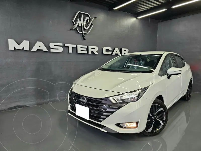 Foto Nissan Versa Exclusive Aut usado (2025) color Blanco precio $384,000