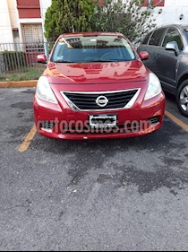 Nissan Versa Sense usado (2014) color Rojo precio $100,000