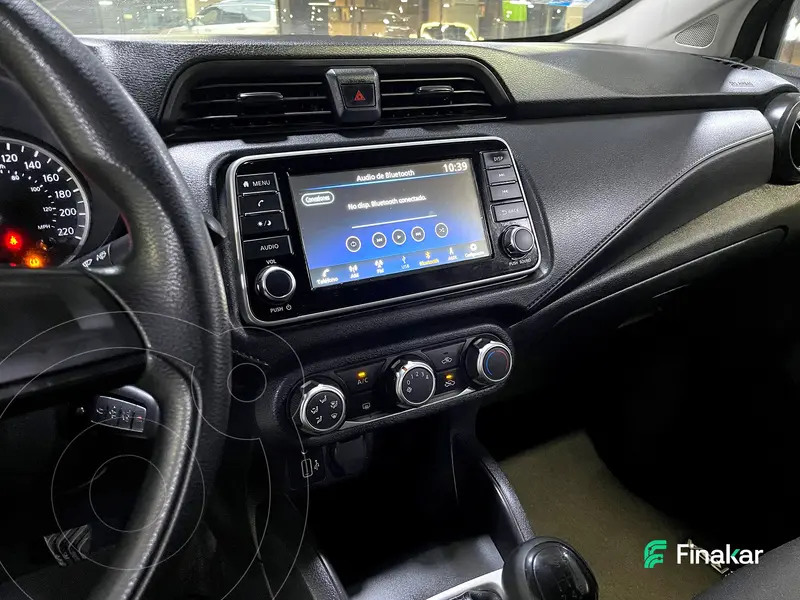 nissan versa