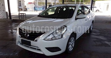foto Nissan Versa Sense Aut usado (2019) color Blanco precio $179,900
