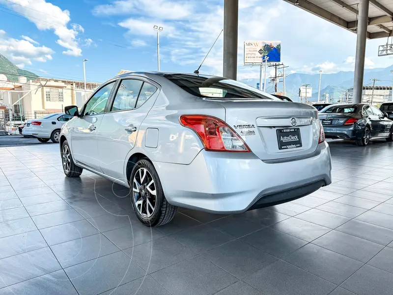nissan versa