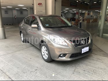 Nissan Versa Advance usado (2013) color Marron precio $120,000