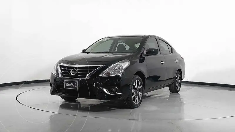 Foto Nissan Versa Advance Aut usado (2019) color Negro precio $232,999