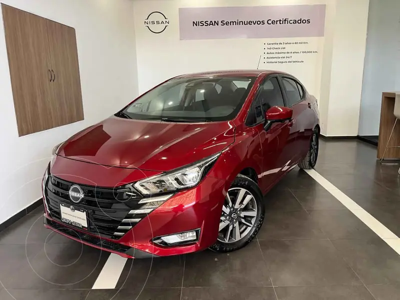 Foto Nissan Versa Advance usado (2024) color Rojo financiado en mensualidades(enganche $68,200 mensualidades desde $6,728)