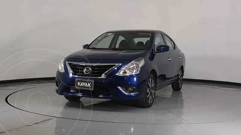 Foto Nissan Versa Advance usado (2019) color Azul precio $241,999