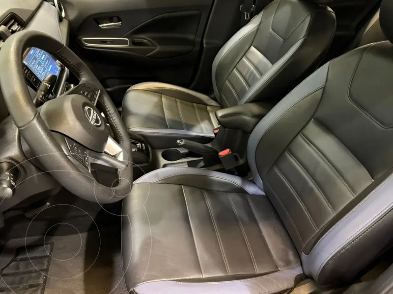 Foto Nissan Versa Exclusive Aut usado (2024) color Azul financiado en mensualidades(enganche $152,570 mensualidades desde $6,658)